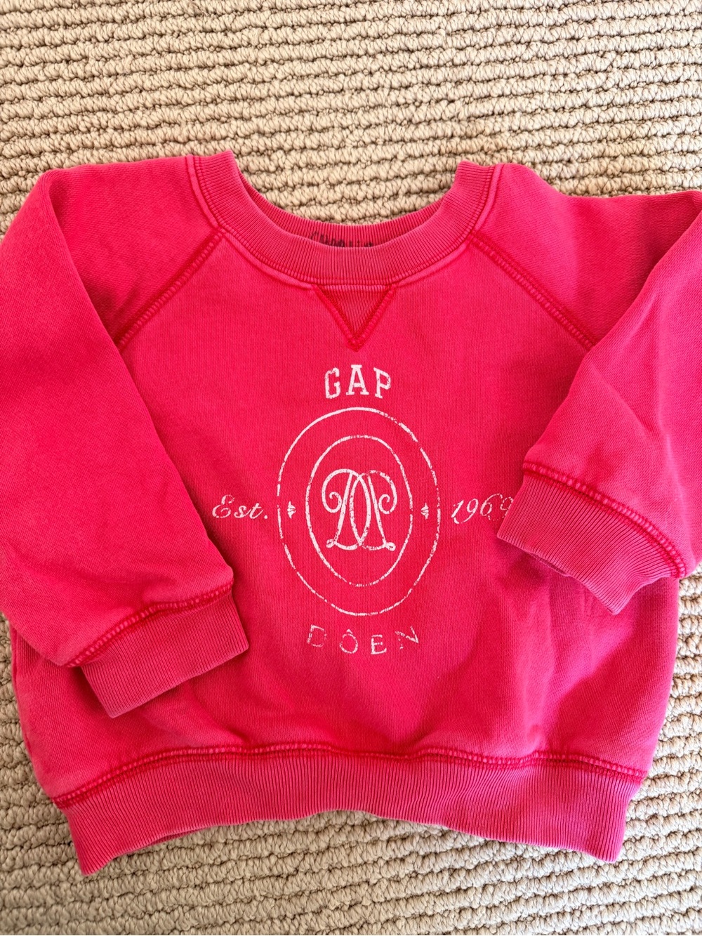 GAP DÔEN red  Logo Crewneck Sweatshirt